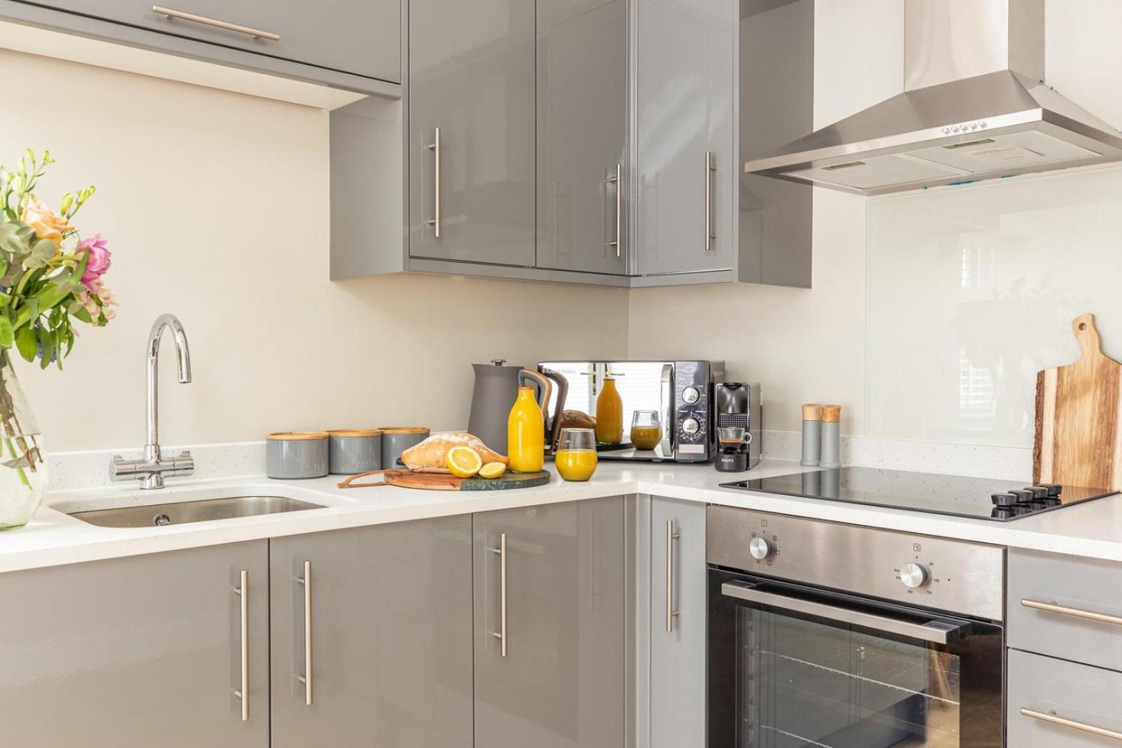 Cohost Partners | Close To City Centre | One Br! Cardiff Buitenkant foto